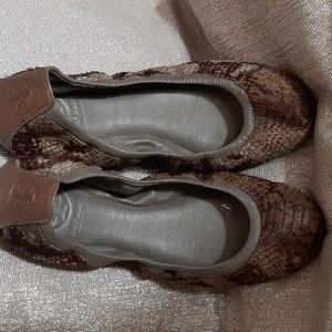 TORY BURCH Eddie Leather Flats, Condition-Excellent